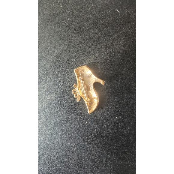 Vintage Style Costume Jewelry - High Heel Shoe Pin & Rhinestone Flower Brooch - Picture 4 of 5